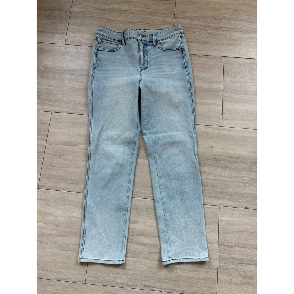 White House Black Market The Straight Jeans Light Wash Denim Size 6 High Rise